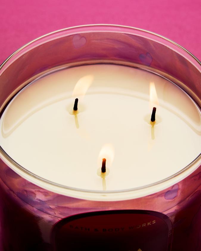 Bath & Body Works Vanilla Cloud 411gram Scented Candle